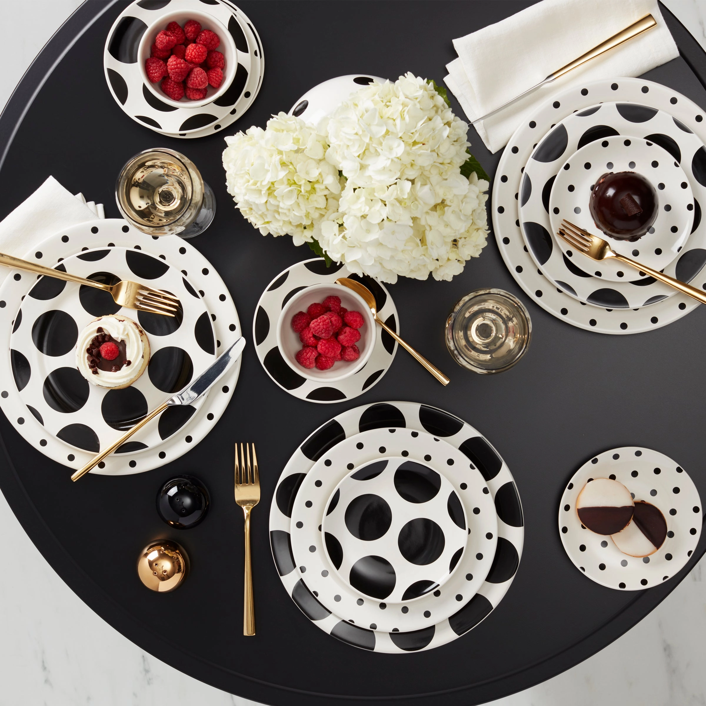 On The Dot Assorted Dinner Plates - Set of 4