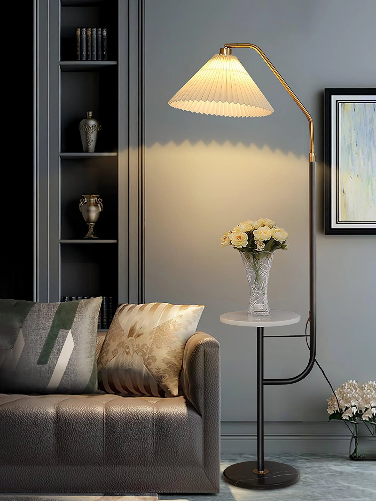 Ozz Floor Lamp