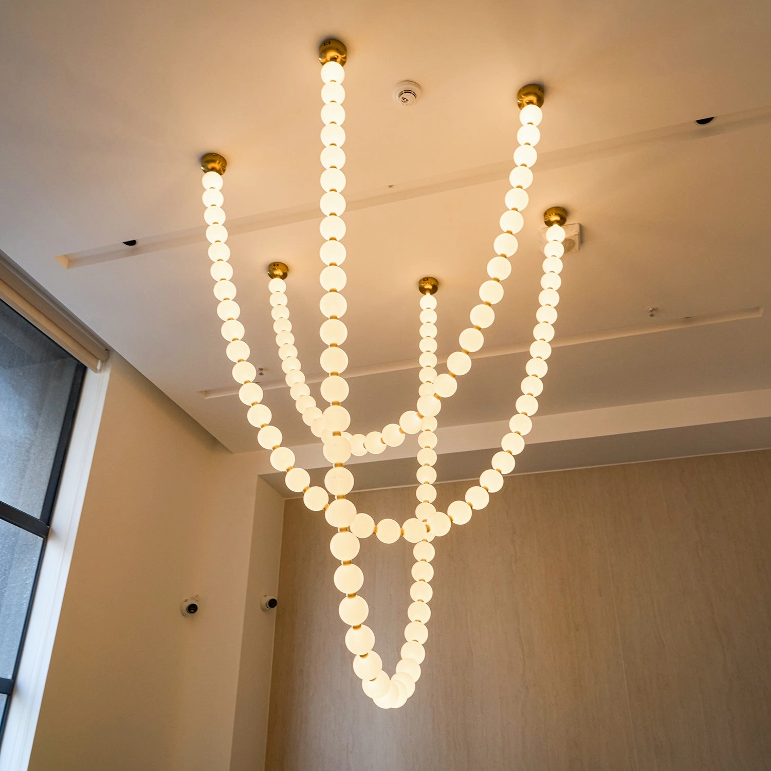 Pearl Glass Necklace Balls Chandelier