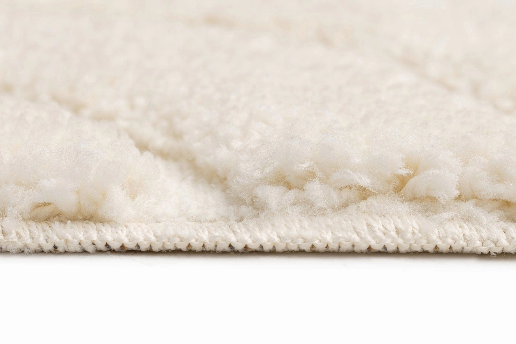 Petra Ivory Diamond Rug
