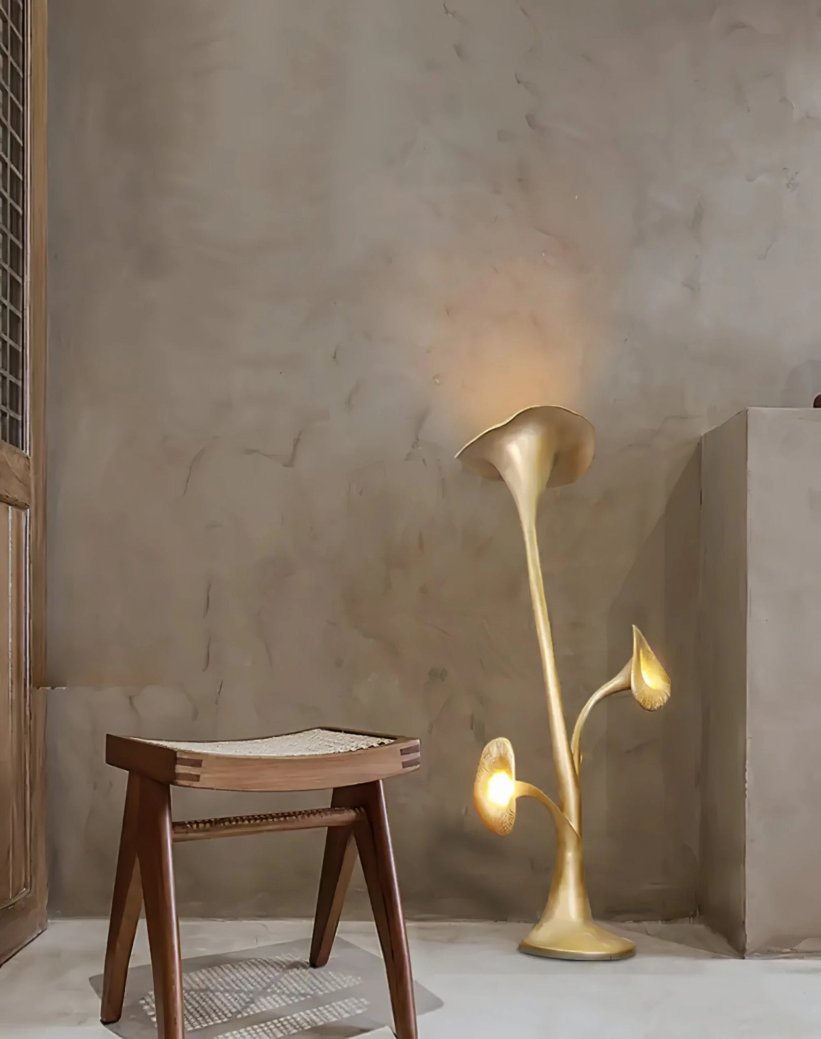 Petunia Sculpture Floor Lamp