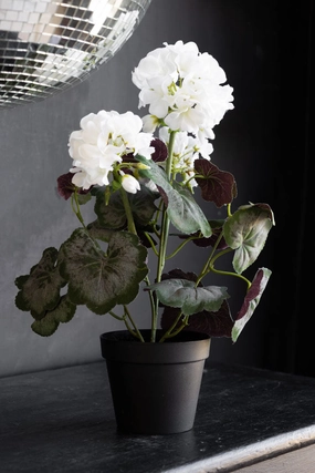 Potted Faux White Geraniumdecorative vase ,Modern Ceramic Vase for Home Decoration 