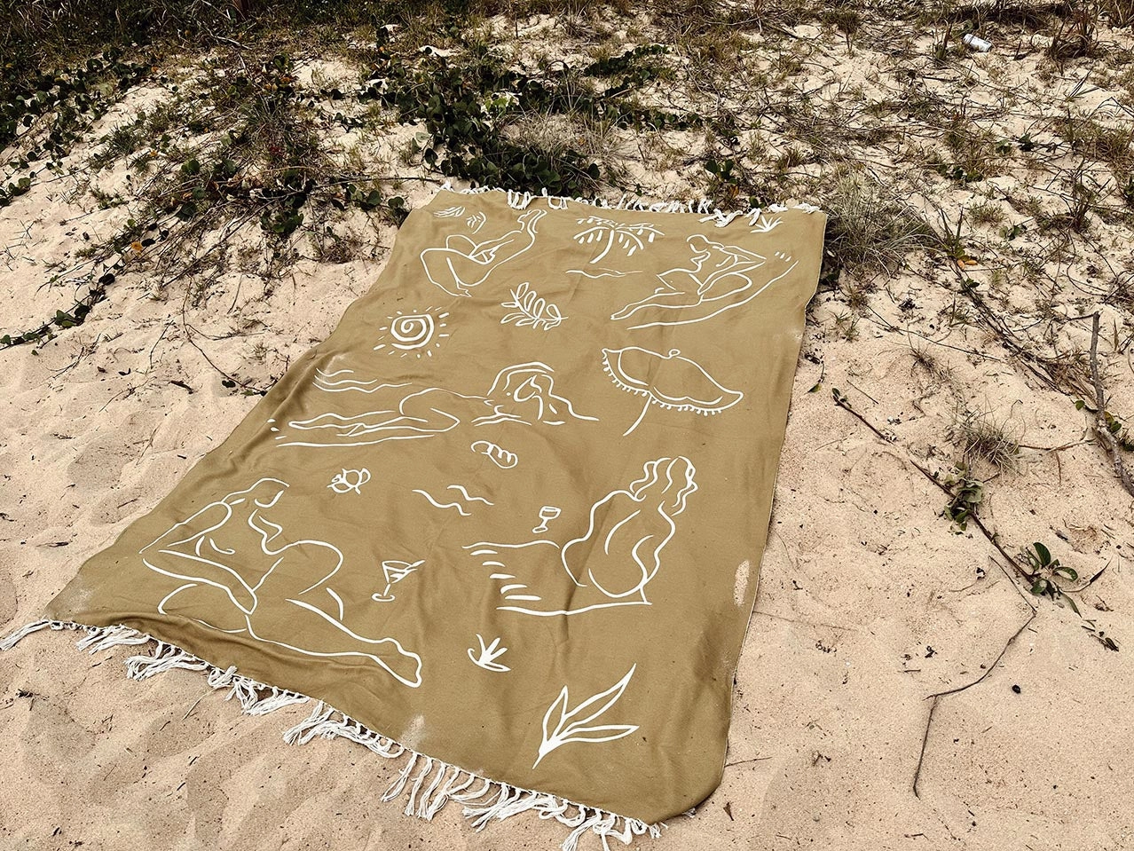 Pragya Abstract Pattern Picnic Rug