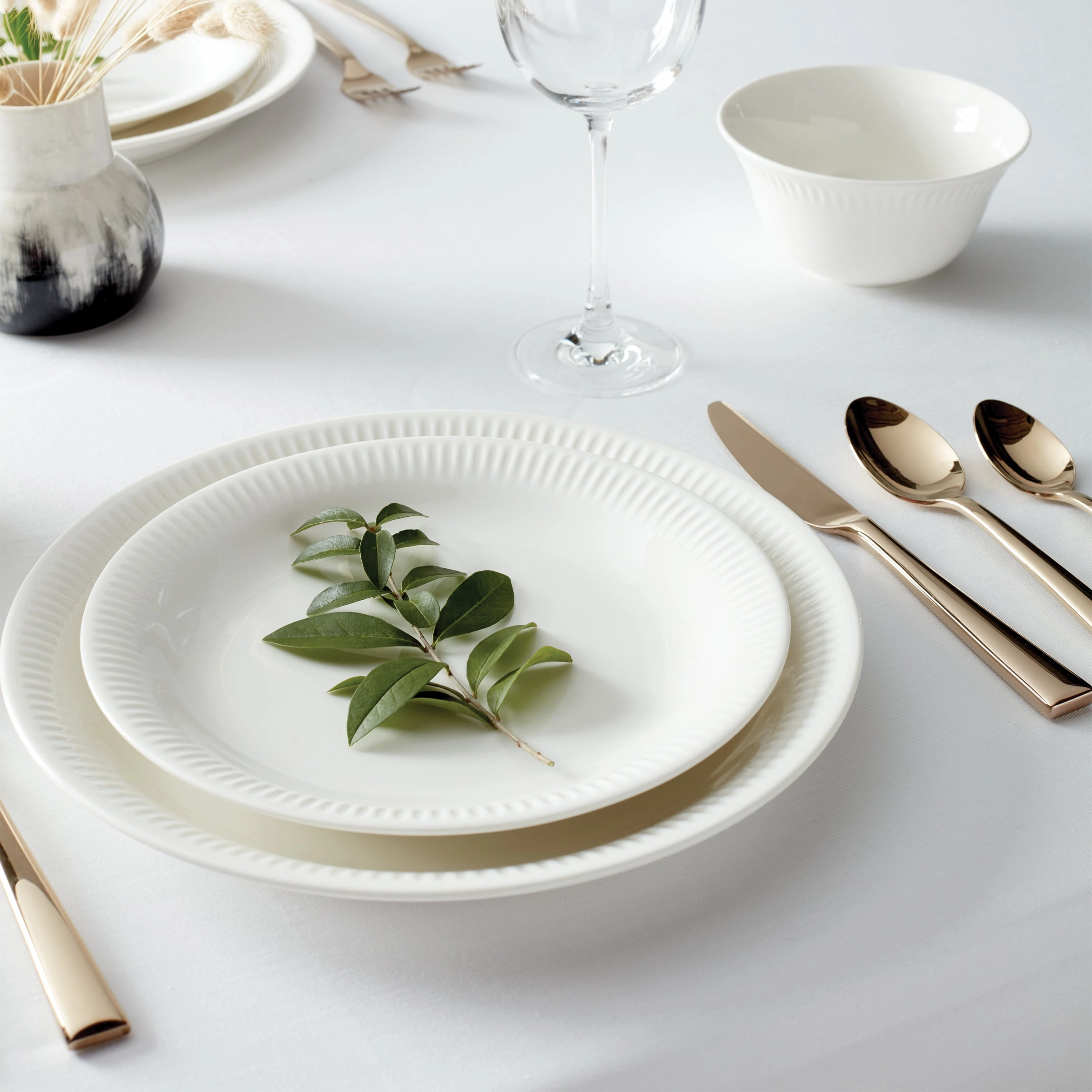 Profile White Accent Plates - Set of 4