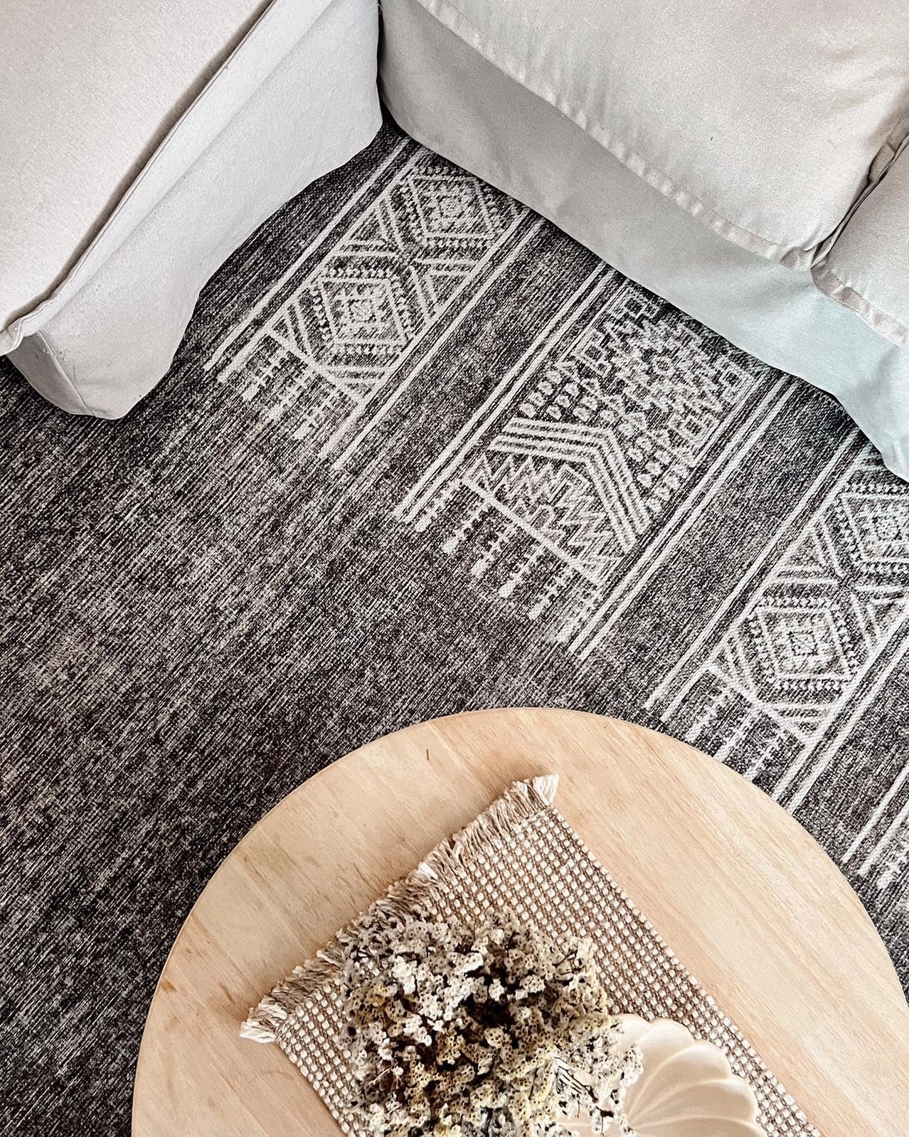 Raia Charcoal and Grey Tribal Distressed Washable Rug *NO RETURNS UNLESS FAULTY