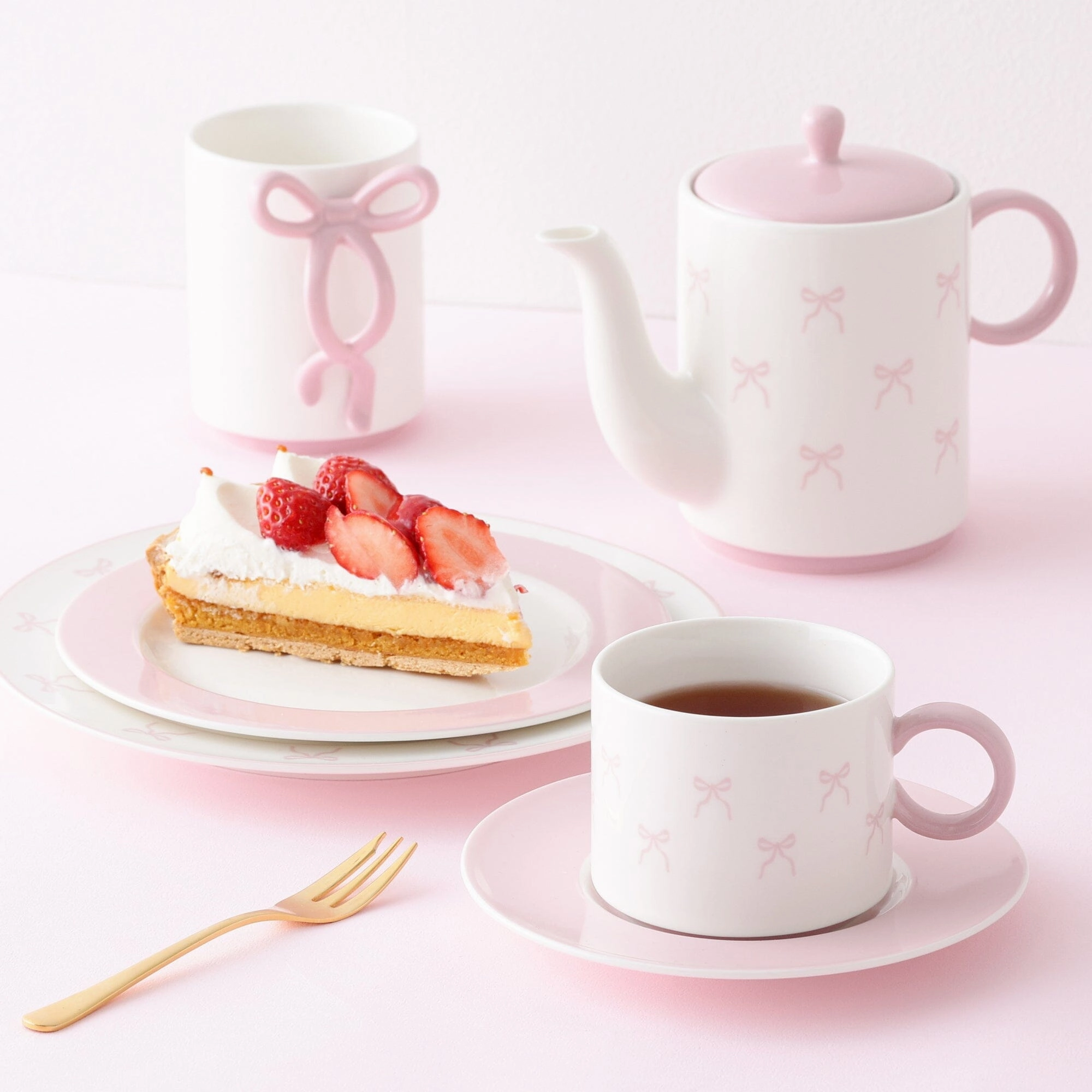Ribbon Plate Medium Pink