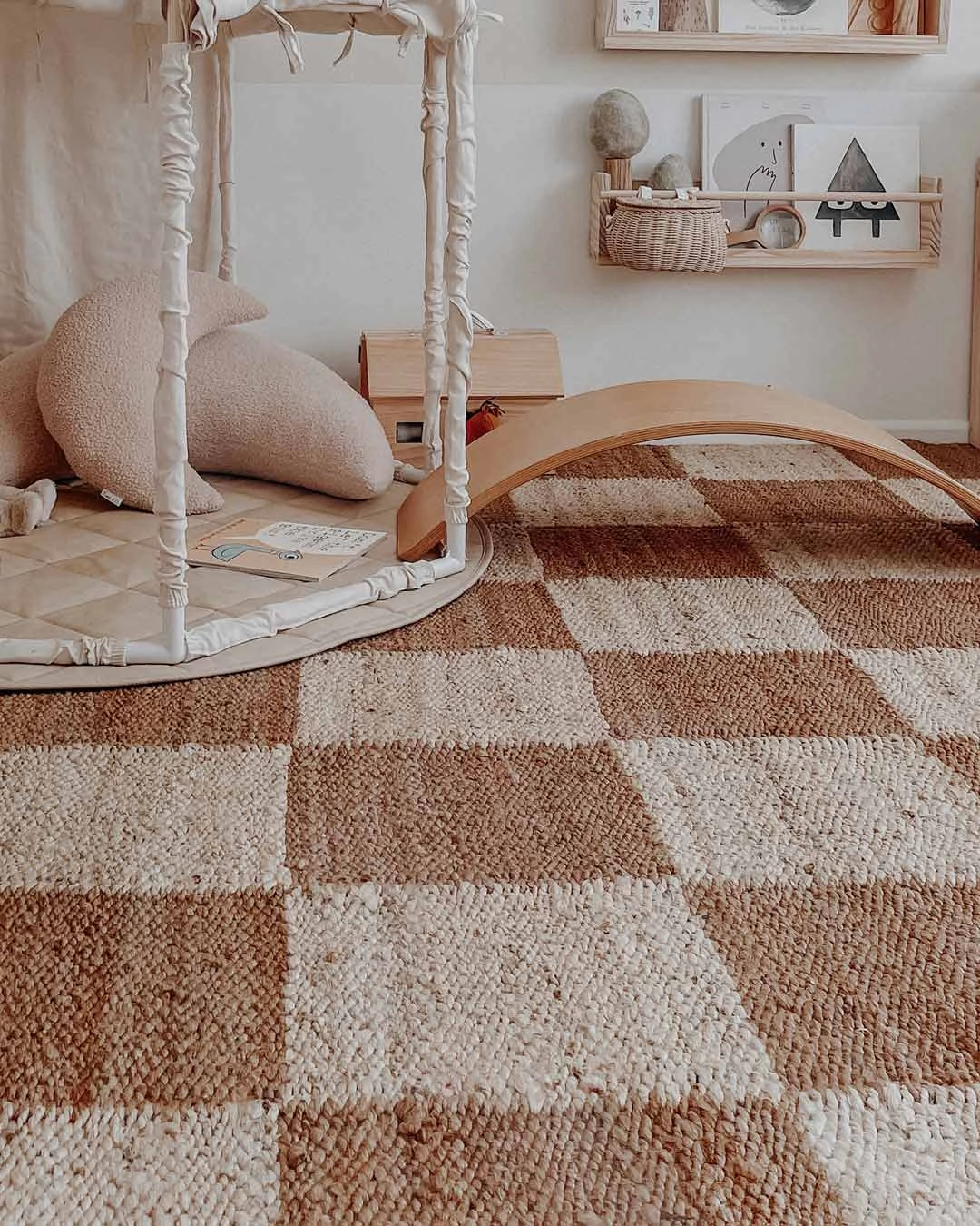 Riley Natural and Bleached Checkered Jute Rug *NO RETURNS UNLESS FAULTY
