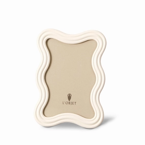 Ripple Frame - White Enamel - 4x6decorative photo frame ,personalized photo frame 