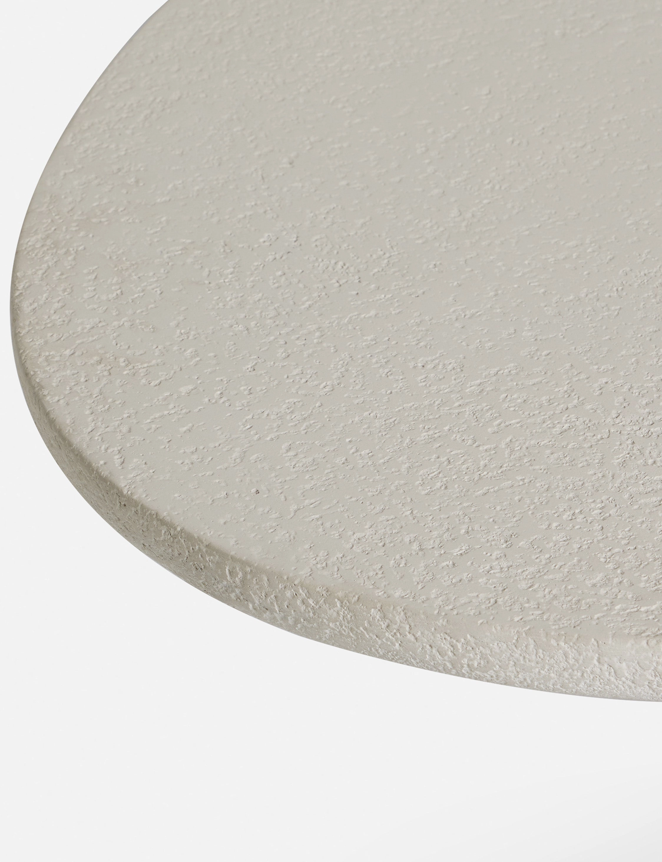 Rodrigo Indoor / Outdoor Oval Dining Table