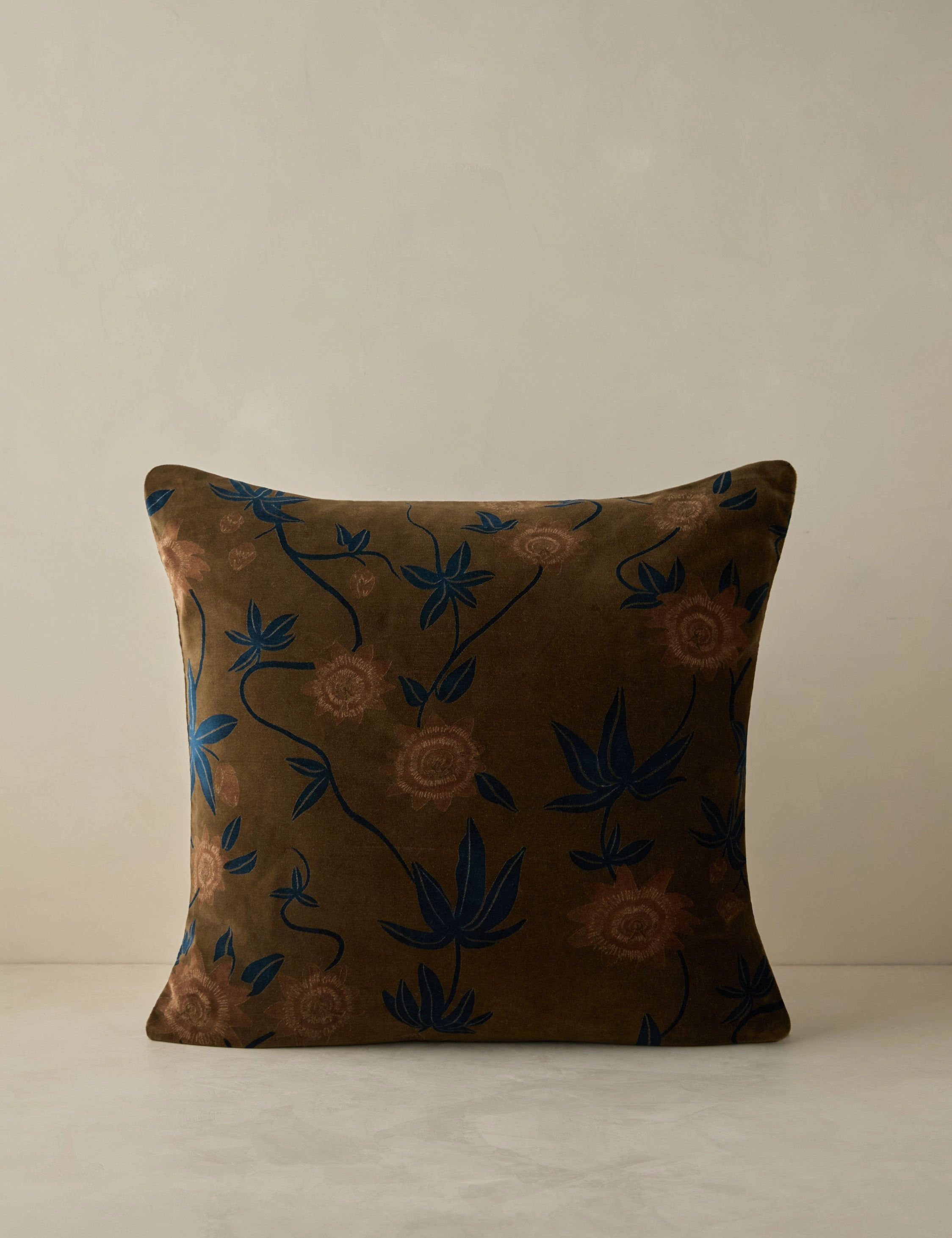 Royce Velvet Pillowbedding sets ,throw blankets 