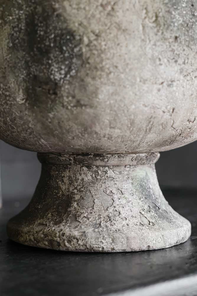 Sandstone Effect Footed Planter