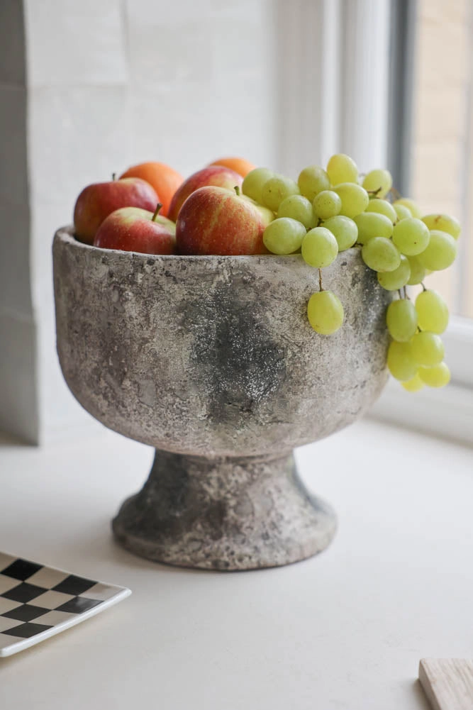 Sandstone Effect Footed Planter