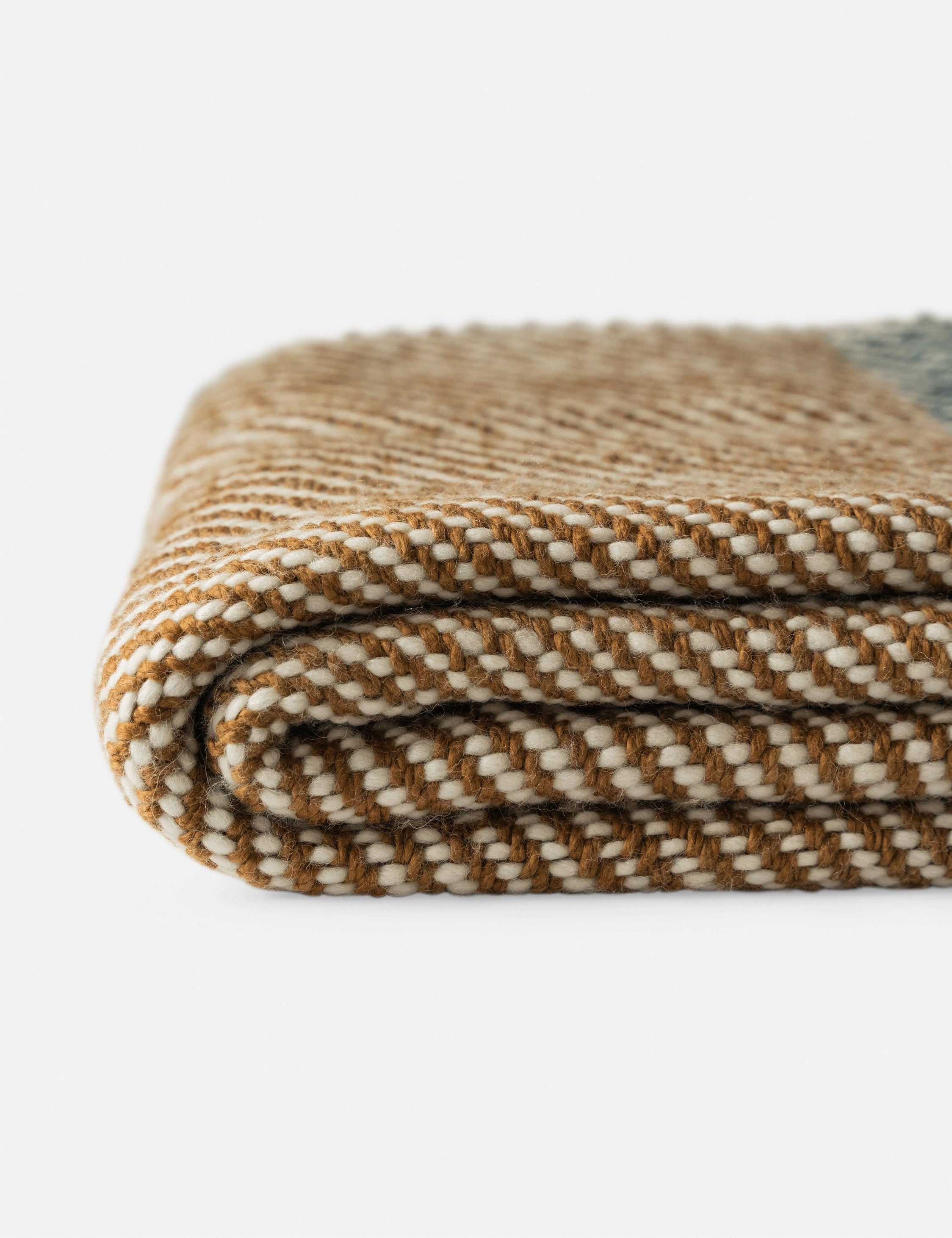 Sandvik Throw