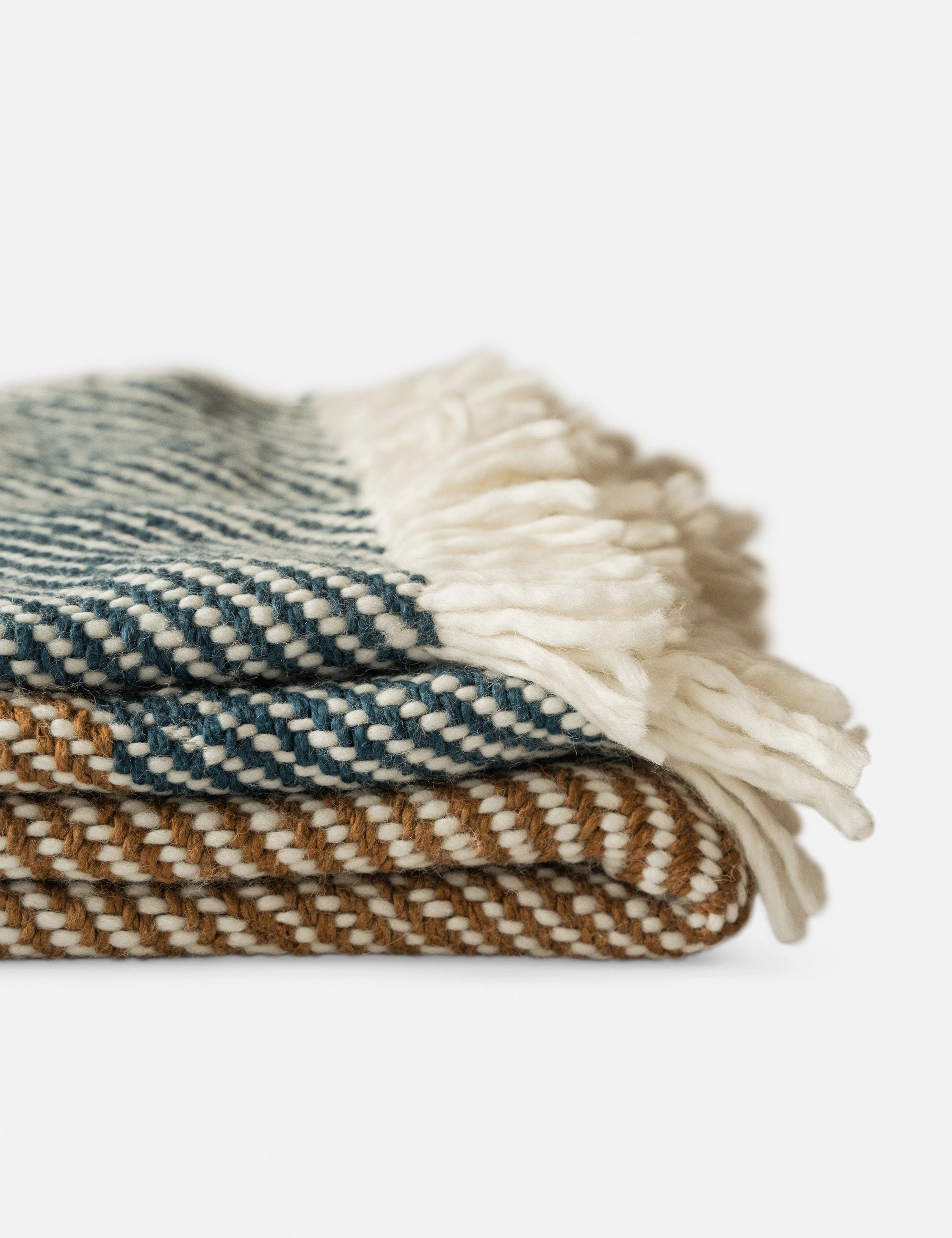 Sandvik Throw