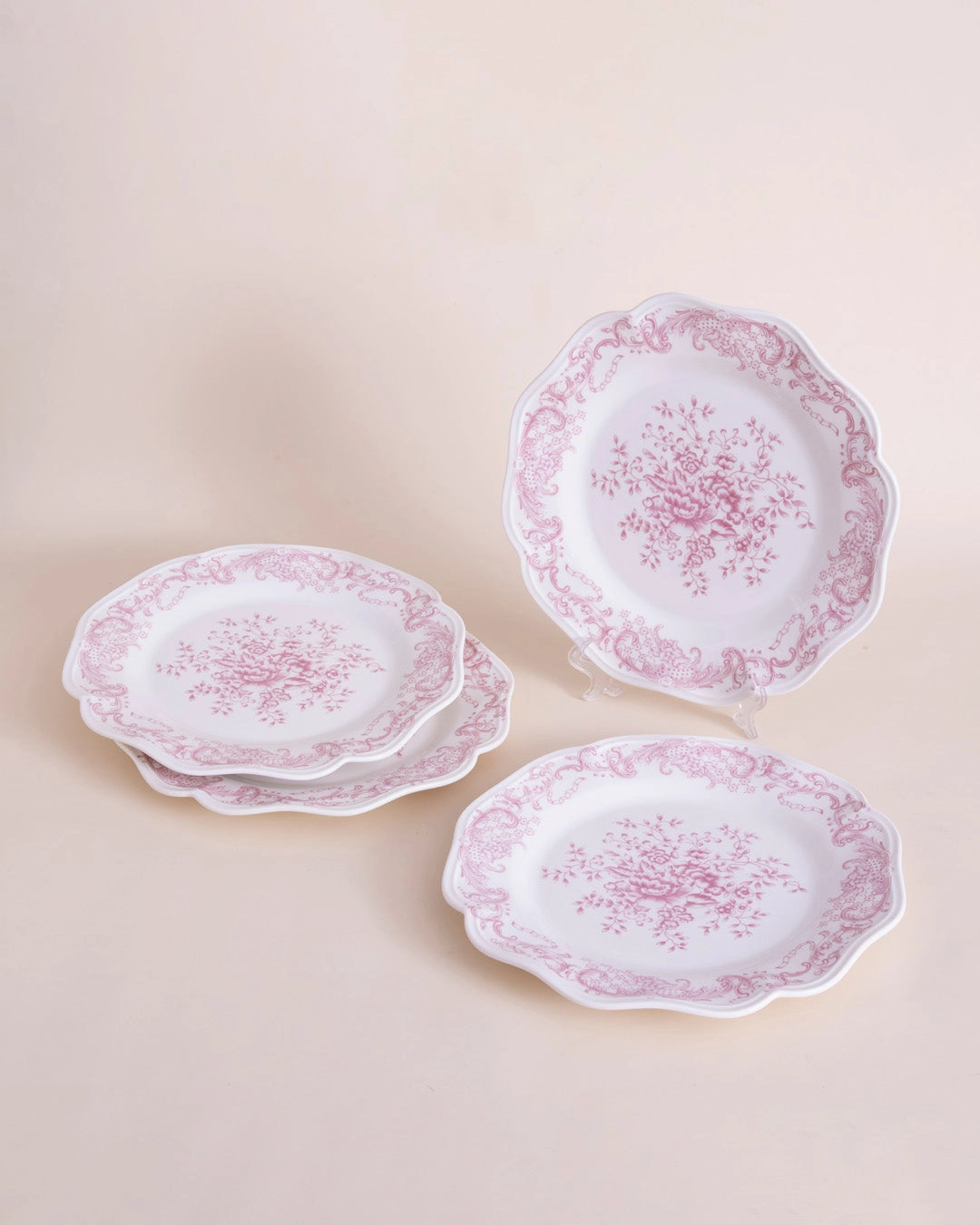 Scallop Edge Dinner Plate