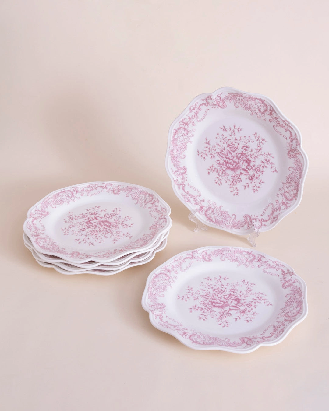 Scallop Edge Dinner Plate