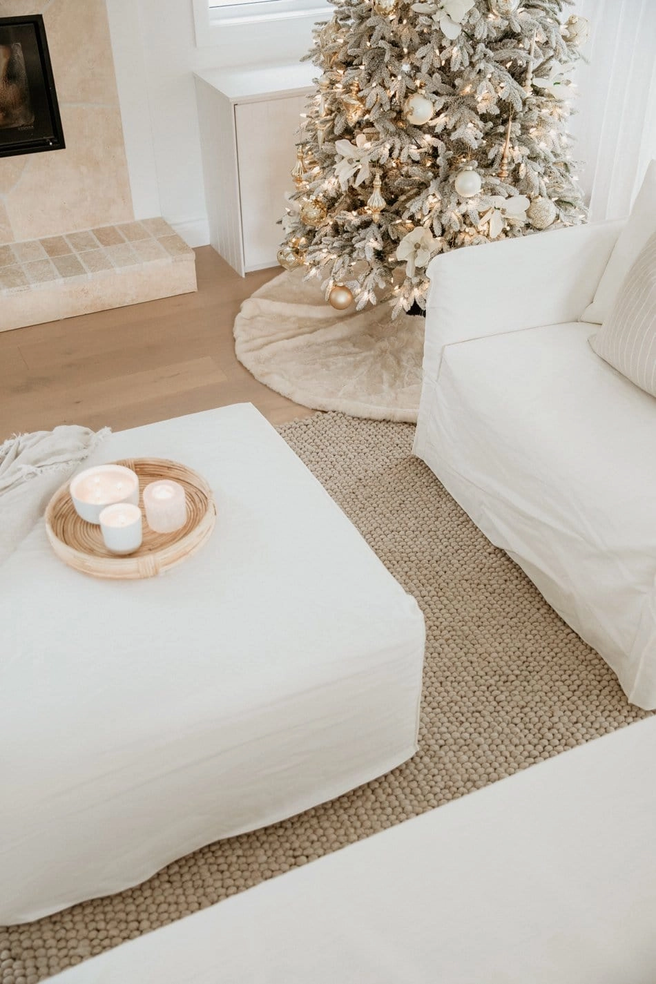 Simone Cream and Ivory Marble Looped Rug