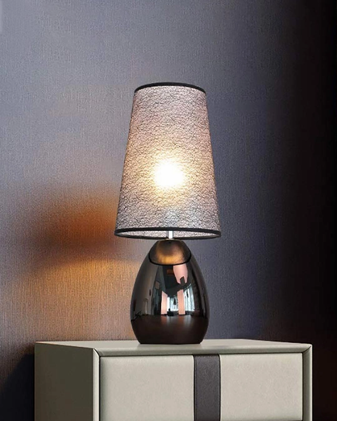 Simple Nordic Table Lamp - Black
