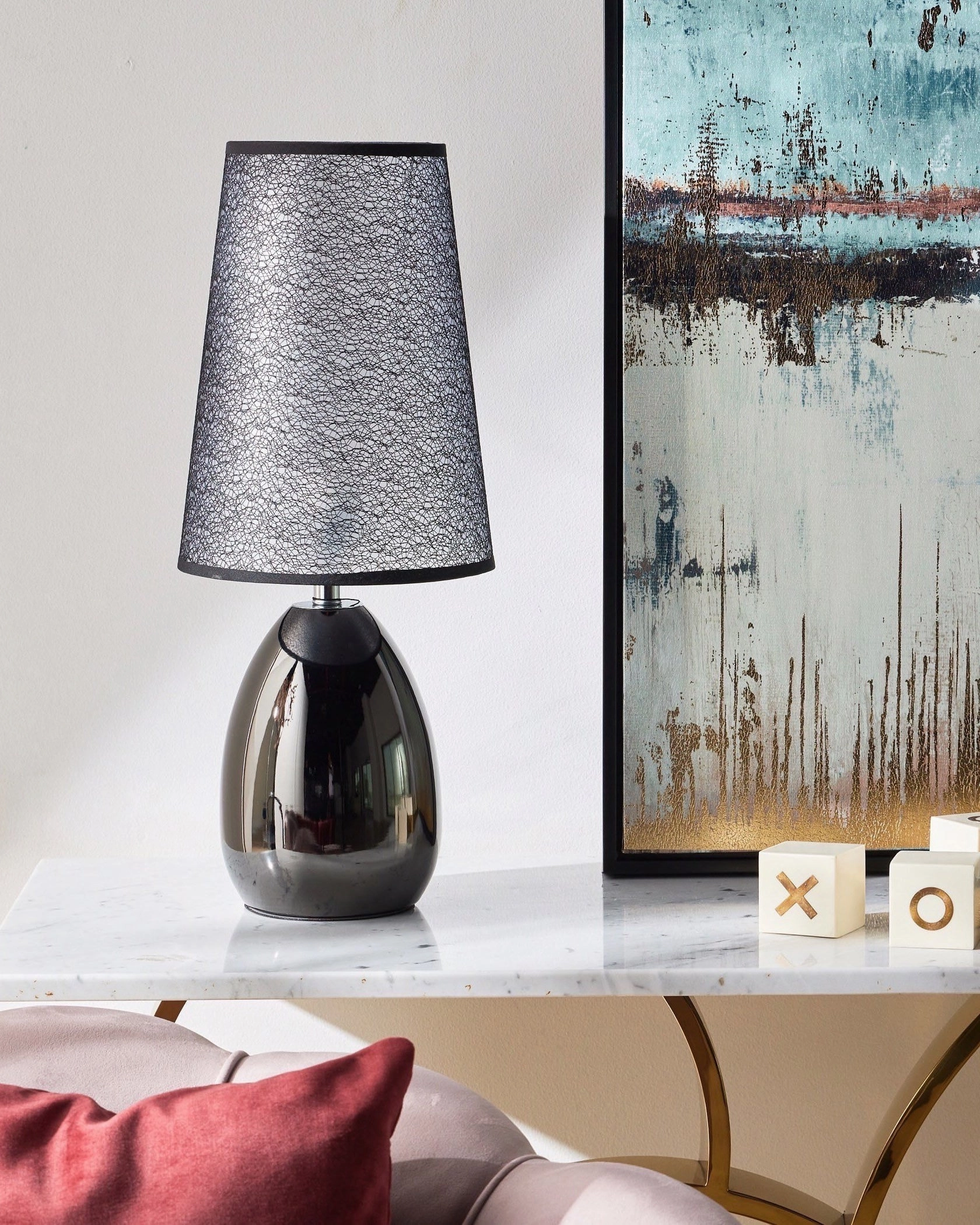 Simple Nordic Table Lamp - Black