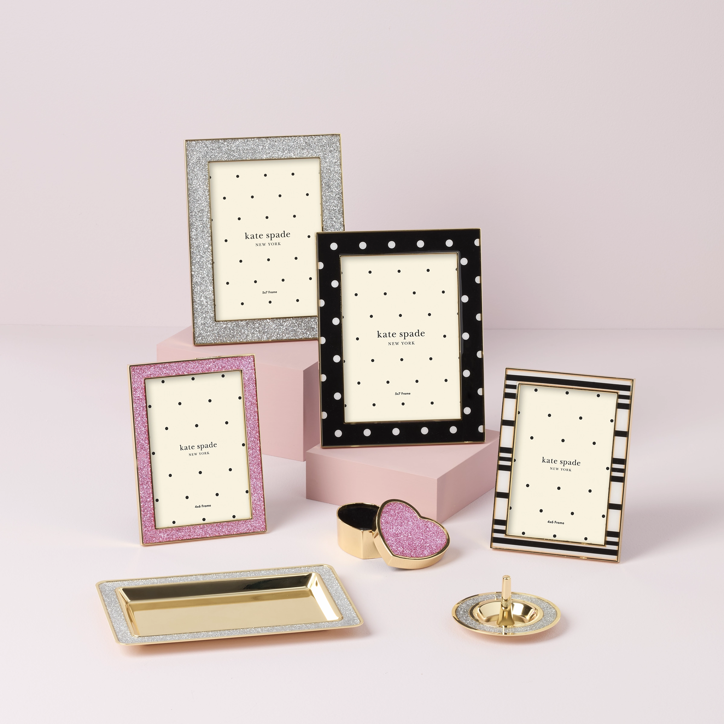 Sitting Pretty 4" X 6" Pink Glitter Frame