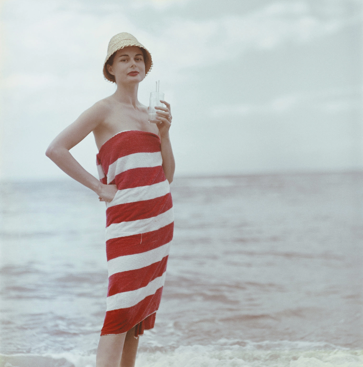 Slim Aarons Pussyfooting Photographnordic style wall decor