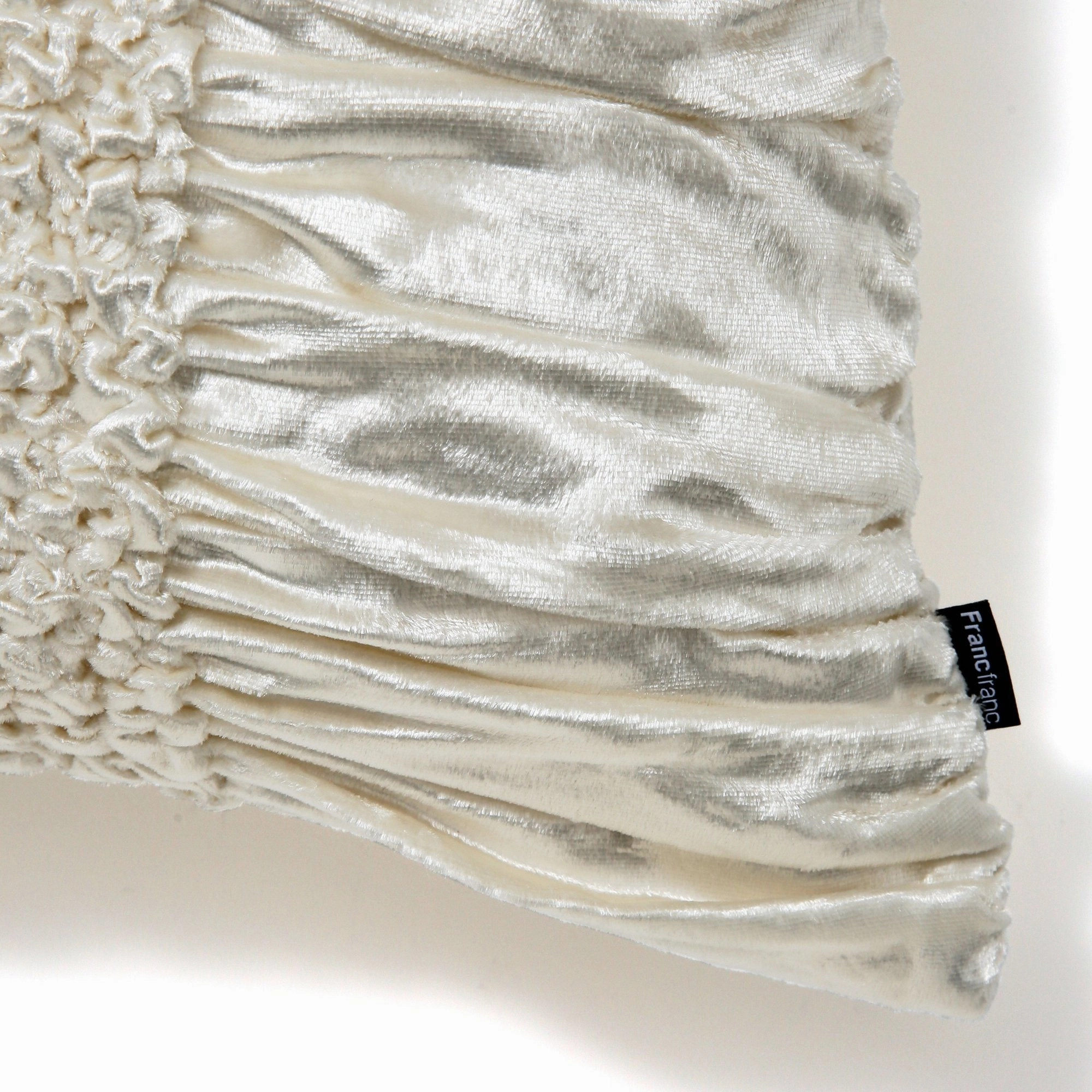 Smocking Cushion Cover 45 White
