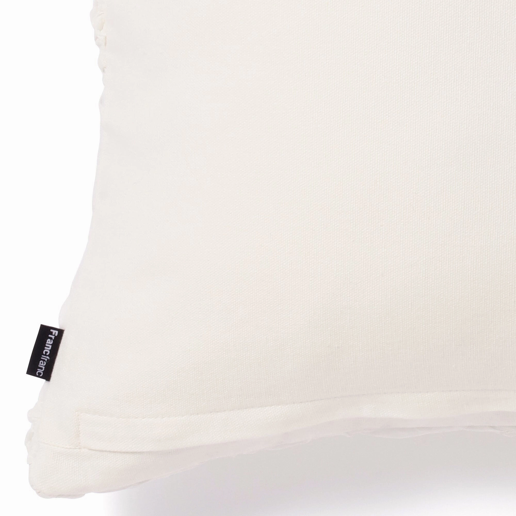Smocking Flower Cushion Cover 450 X 450 White