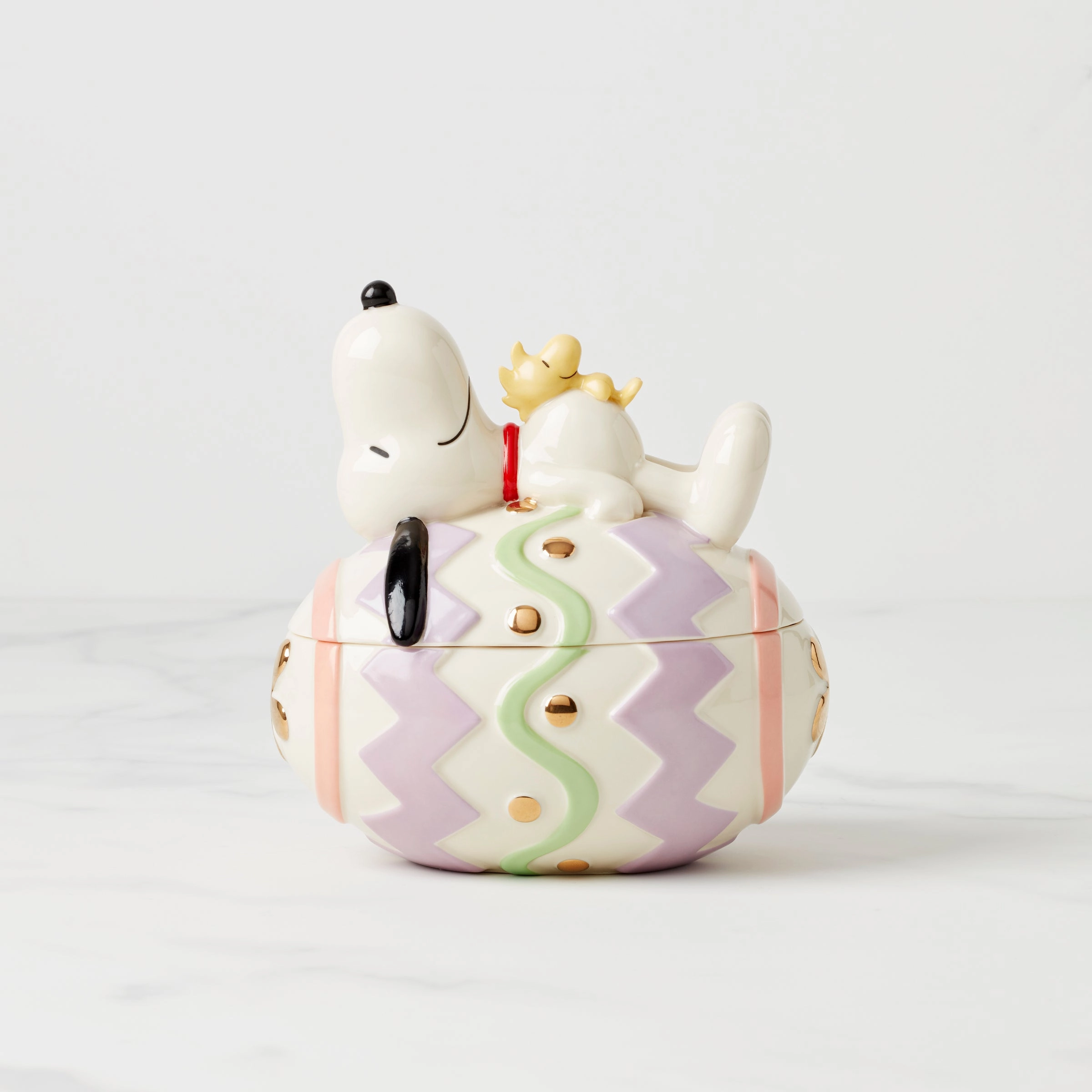 Snoopy Easter Covered Candy Disheaster decorations ,easter centerpiece 