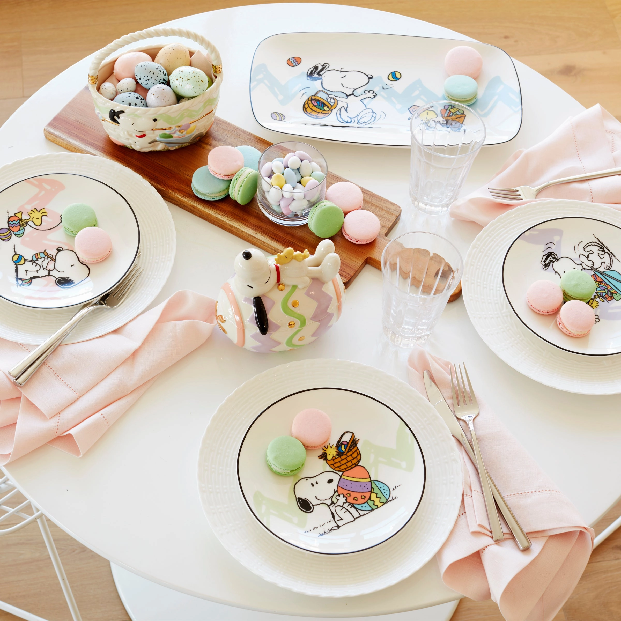 Snoopy Easter Hors d'Oeuvre Tray