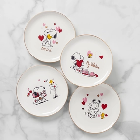 Snoopy Valentine's Day Accent Plates - Set of 4modern kitchen decor ,kitchen dinner set ,dinnerware 