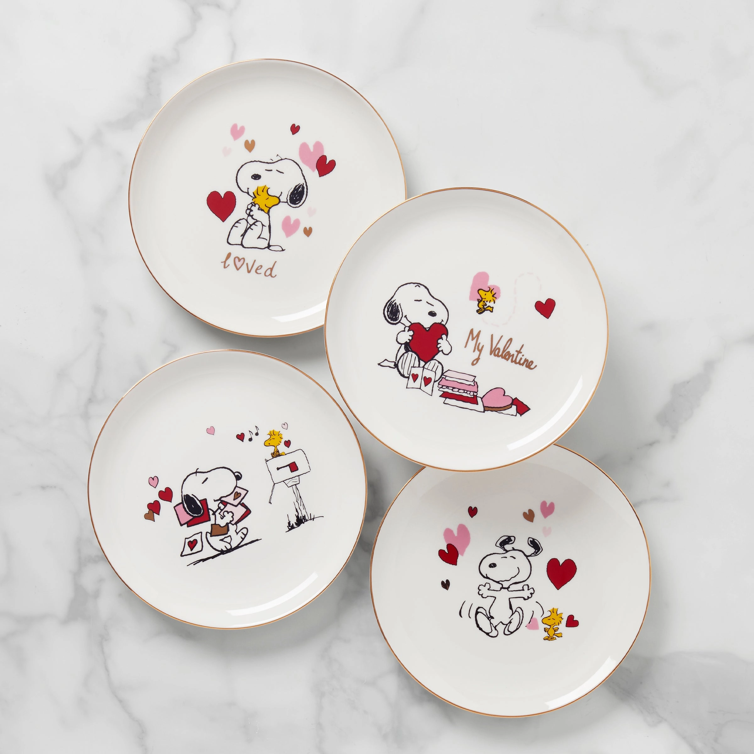 Snoopy Valentine's Day Accent Plates - Set of 4modern kitchen decor ,kitchen dinner set ,dinnerware 