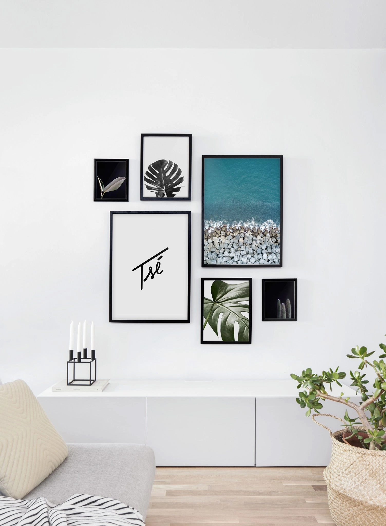 Stones, Poster