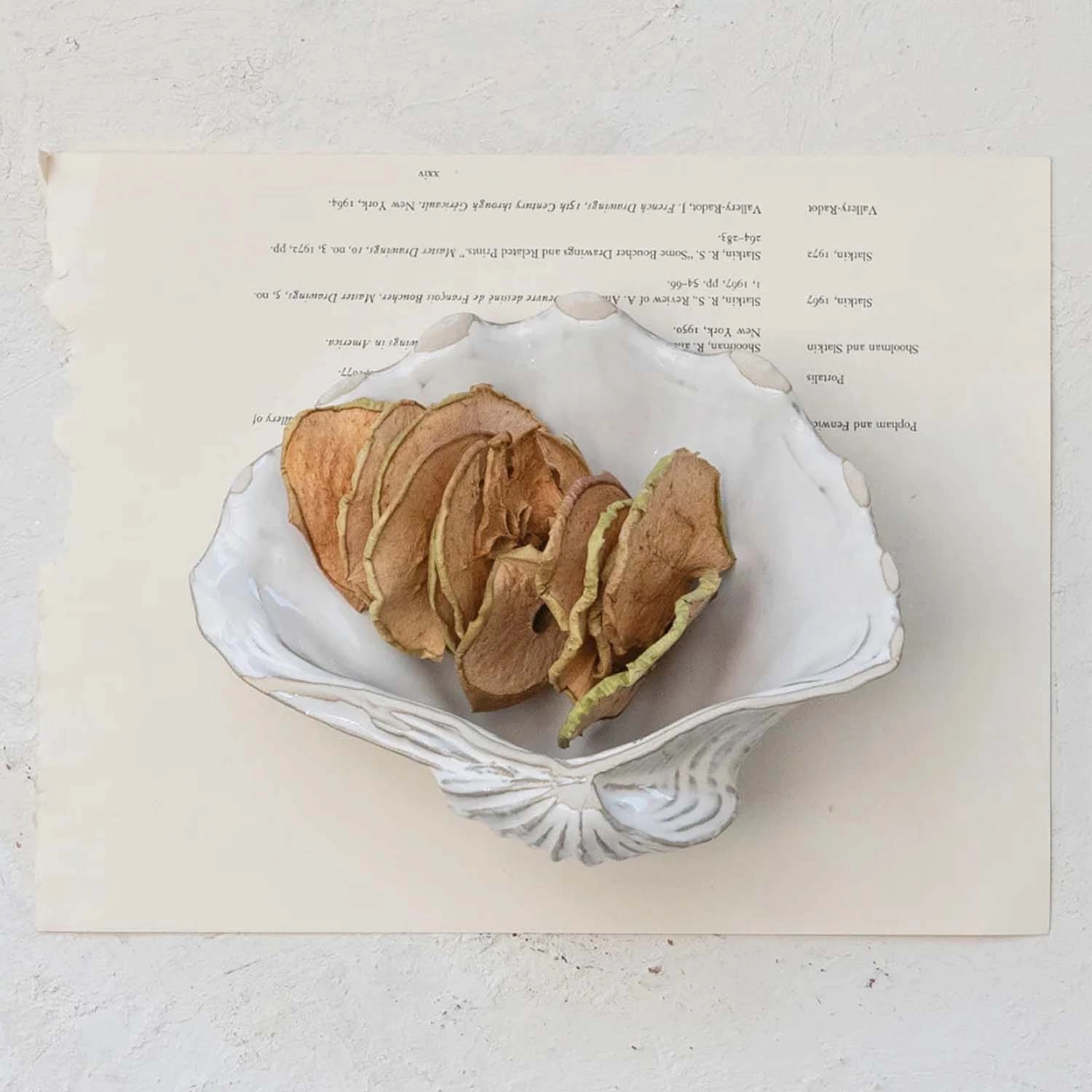 Stoneware Shell Shaped Dish