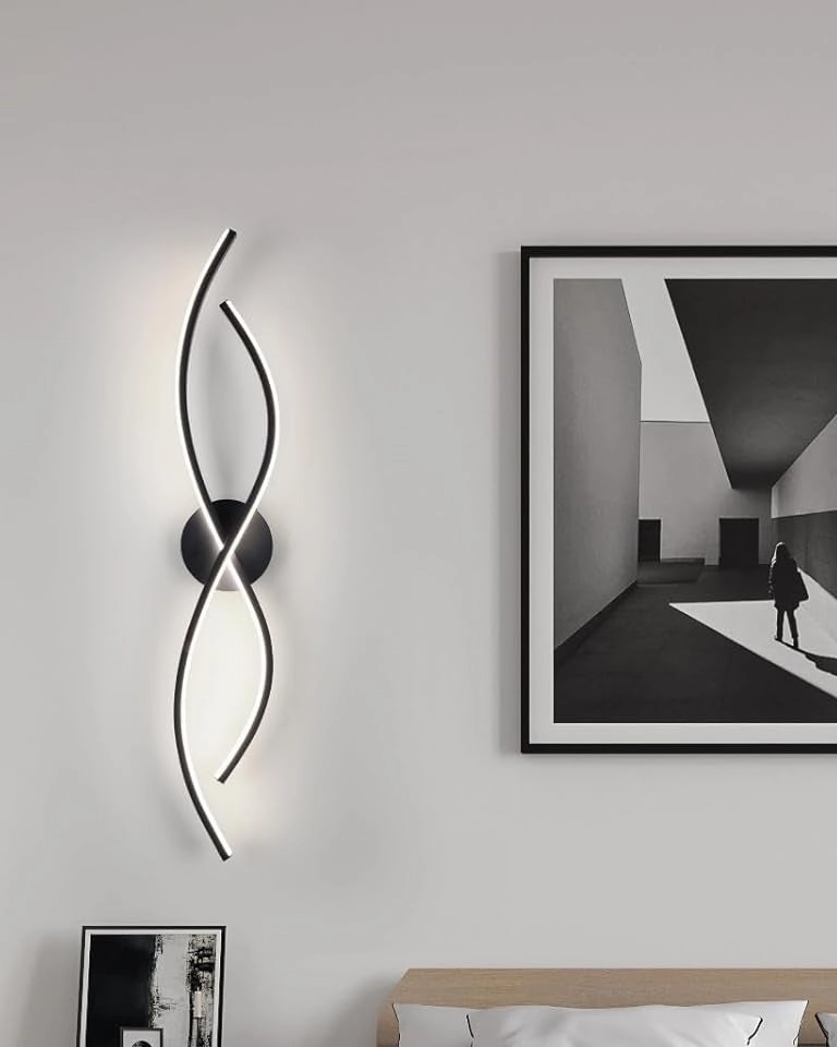 Strip Curve LED Wall Light
