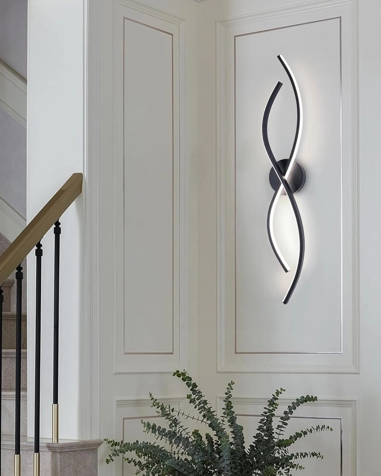 Strip Curve LED Wall Light