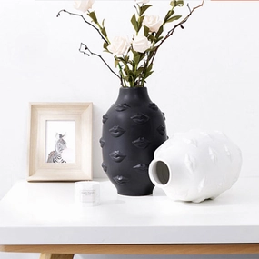 The Lips Vasehome decoration ,modern home decor 