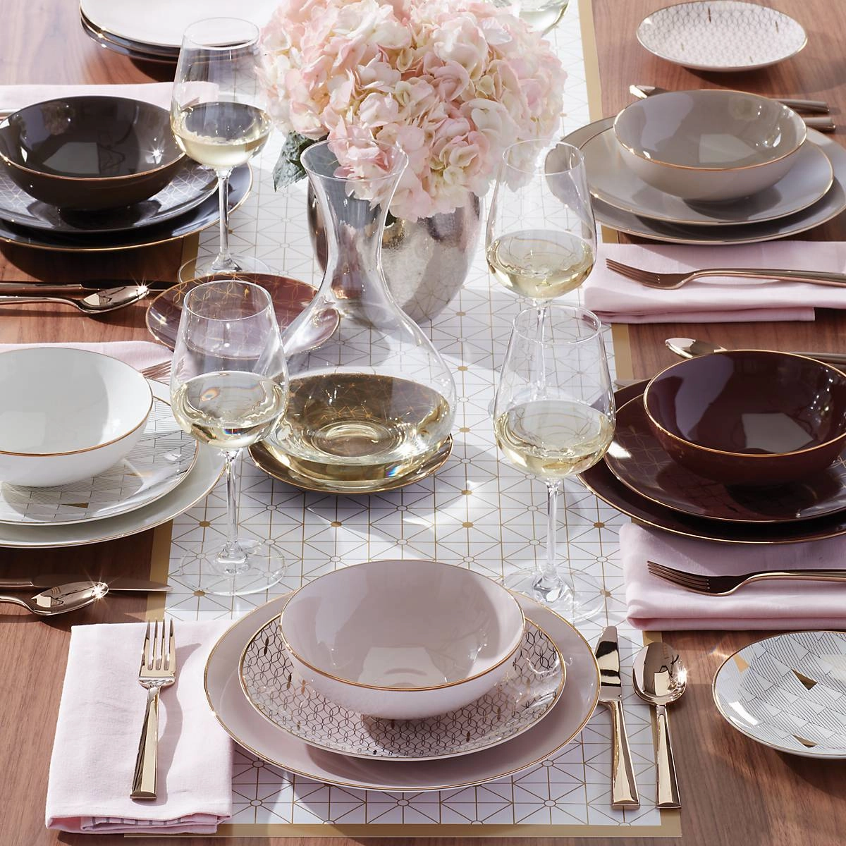 Trianna White 4-Piece Place Setting
