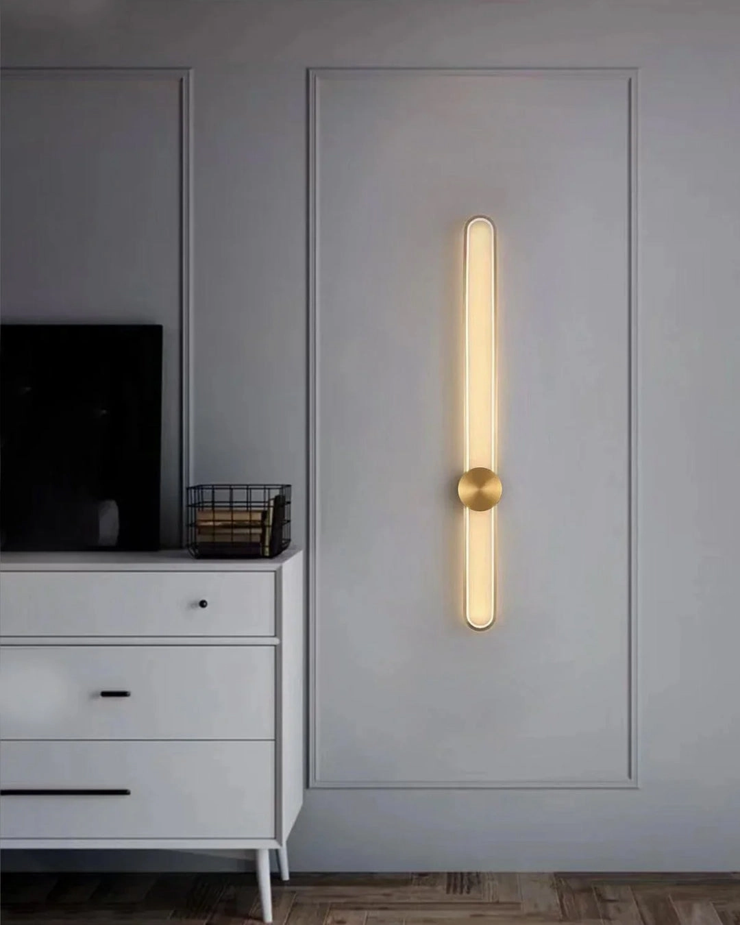 Vertical Oval Wall Light - Gold