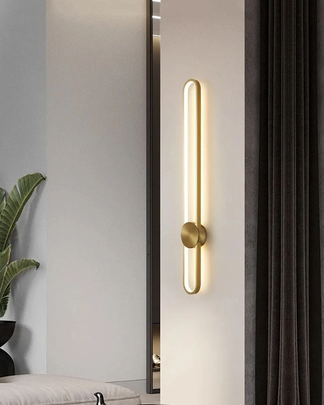Vertical Oval Wall Light - Gold