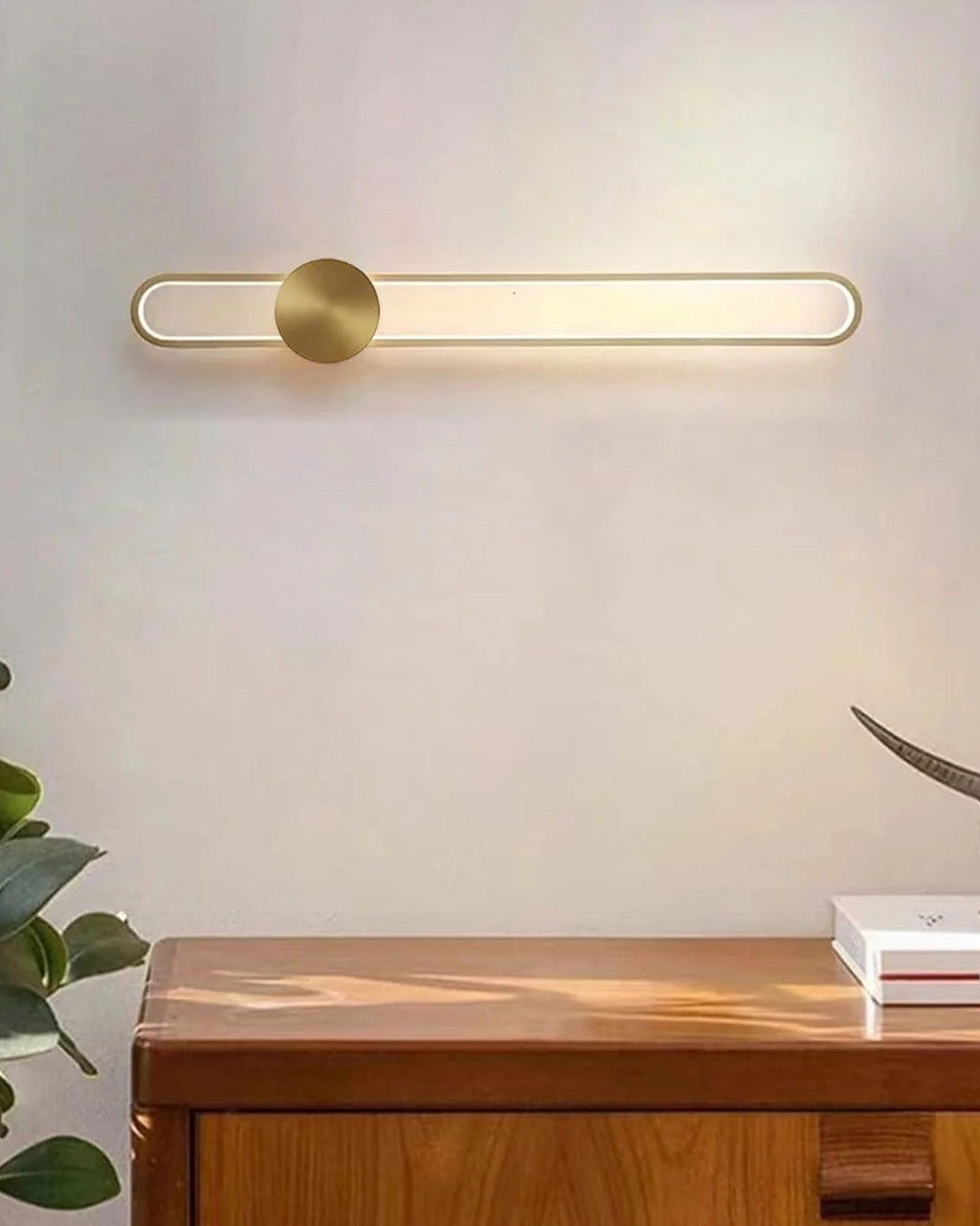 Vertical Oval Wall Light - Gold