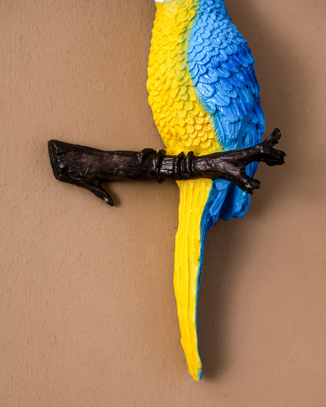 Wall Mounted Tropical Macaw Figurine
