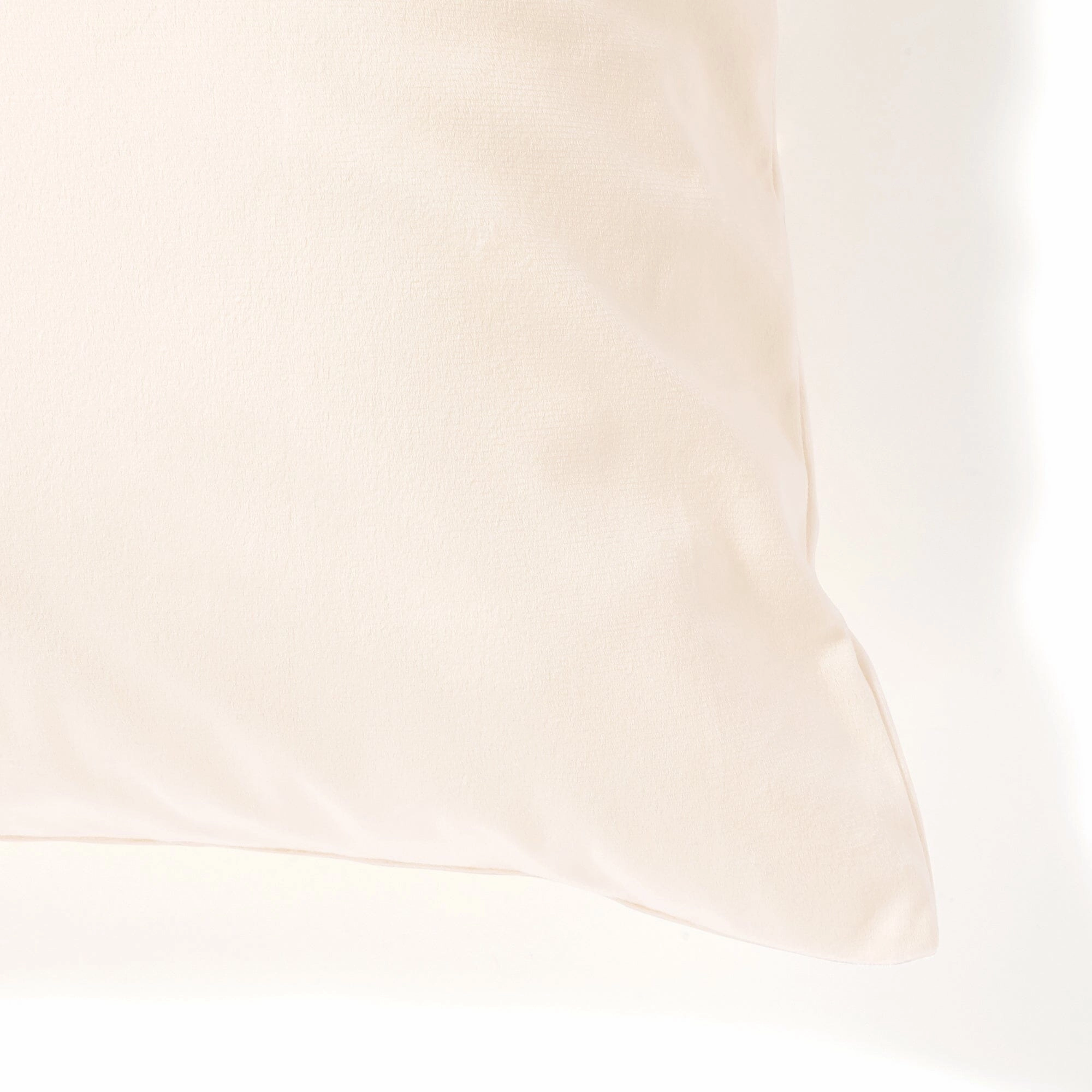 WARMY Weltz Pillow Case 700 x 500 Ivory