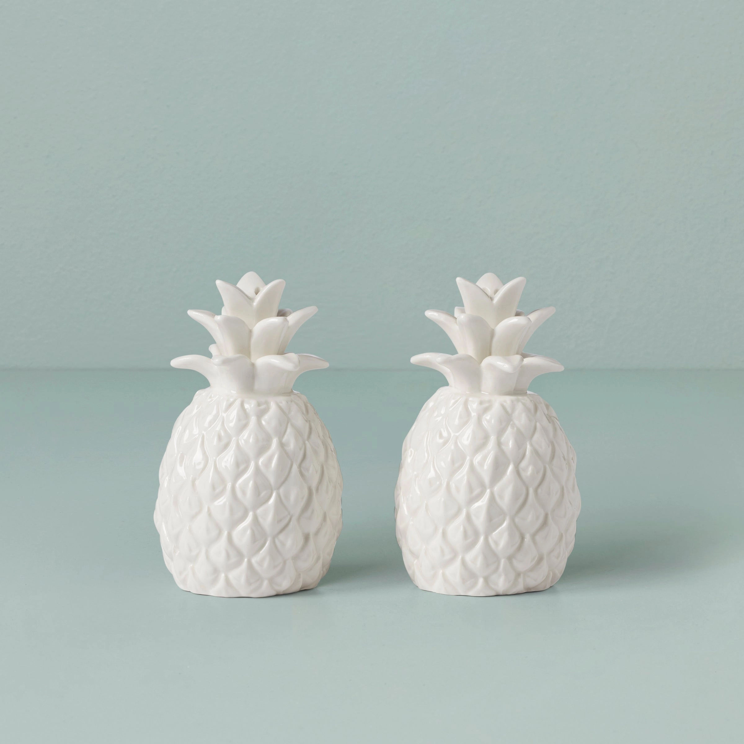 Wicker Creek Pineapple Salt & Pepper Setsummer decor ,outdoor summer decor 
